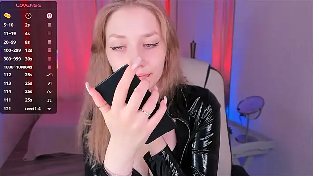 Snapshot of DakotaMabs chatting on 16, 11, 2025 DakotaMabs online show from 16, 11, 2025