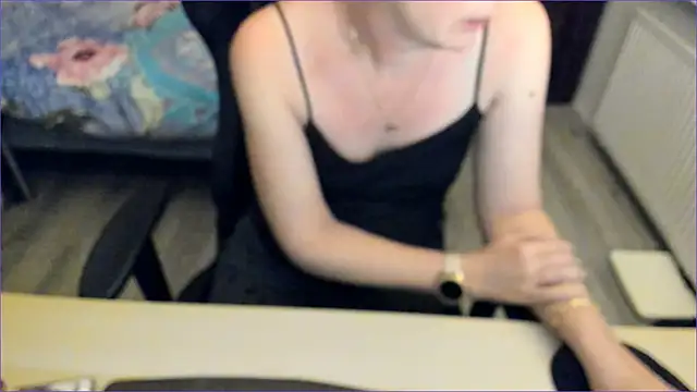 minoesje37 online show from 16, 12, 2024