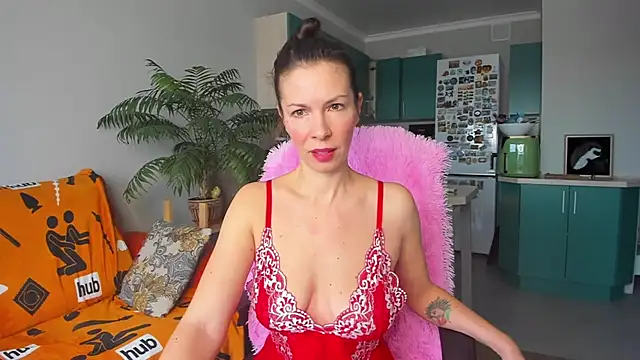 Snapshot of ChristinaGlory chatting on 7, 3, 2025 ChristinaGlory online show from 7, 3, 2025