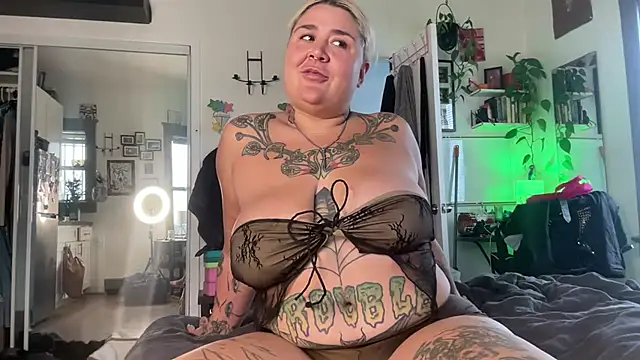 Snapshot of Sad1st1kSadie chatting on 22, 12, 2024 Sad1st1kSadie online show from 22, 12, 2024