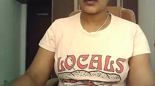 Snapshot of Spandana_Sweety chatting on 1, 3, 2025 Spandana Sweety online show from 1, 3, 2025