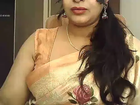 Snapshot of Spandana_Sweety chatting on 18, 11, 2025 Spandana Sweety online show from 18, 11, 2025