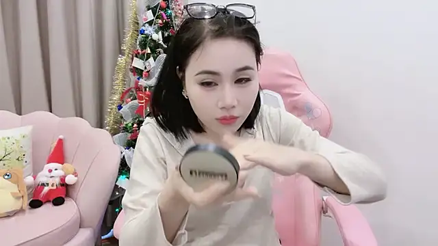 Snapshot of Meilian2021 chatting on 20, 12, 2024 Meilian2021 online show from 20, 12, 2024