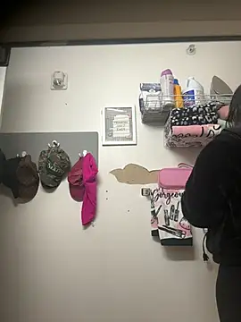 Jade Cartier online show from 10, 1, 2026