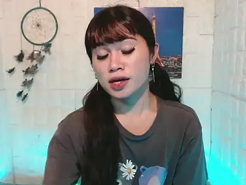 urasian shirley21 online show from 23, 4, 2026