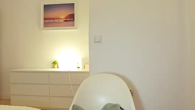 StracciaStella- online show from 7, 1, 2026