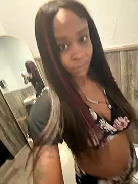 queenGypsy24 online show from 6, 10, 2025