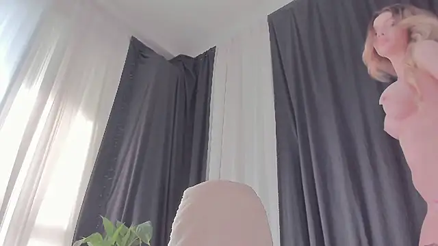 blond3bab3 online show from 23, 1, 2025