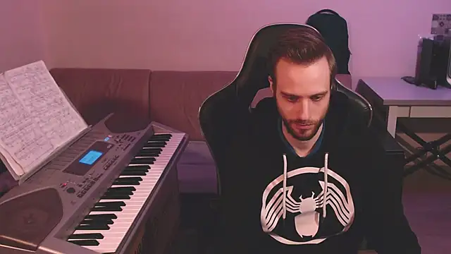 Sweetparker online show from 17, 2, 2025