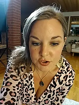 Snapshot of SwedishJennifer chatting on 18, 11, 2025 SwedishJennifer online show from 18, 11, 2025