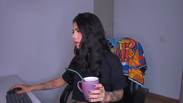 Snapshot of Lisegg_ chatting on 5, 2, 2026 Lisegg online show from 5, 2, 2026