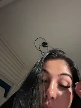 adrianalobo online show from 29, 3, 2026