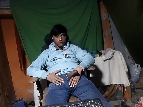 Snapshot of desiboy1101 chatting on 11, 1, 2026 desiboy1101 online show from 11, 1, 2026