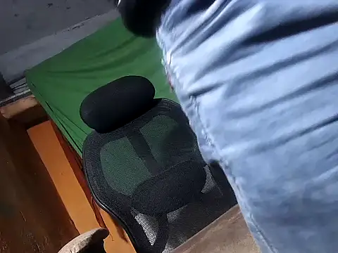 Snapshot of desiboy1101 chatting on 13, 1, 2026 desiboy1101 online show from 13, 1, 2026