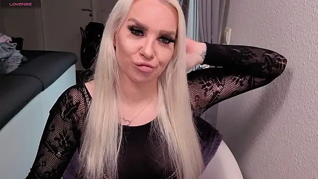 Snapshot of MIA-XXX chatting on 1, 7, 2026 MIA-XXX online show from 1, 7, 2026