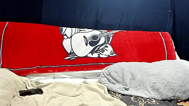 Snapshot of iBreakHeartz chatting on 10, 12, 2024 iBreakHeartz online show from 10, 12, 2024