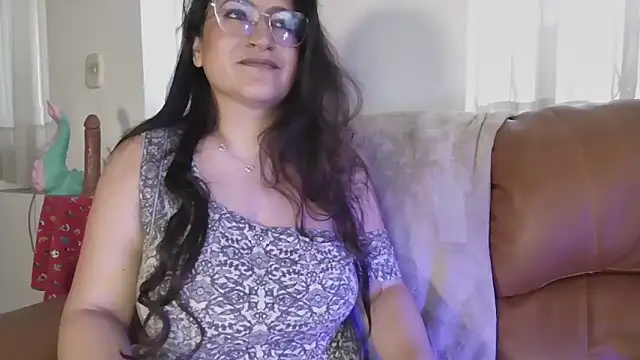 DeesseLuxure online show from 17, 9, 2025