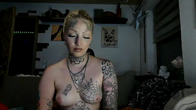 Snapshot of RoxxyInk chatting on 30, 5, 2026 RoxxyInk online show from 30, 5, 2026