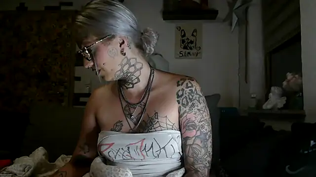Snapshot of RoxxyInk chatting on 26, 7, 2026 RoxxyInk online show from 26, 7, 2026
