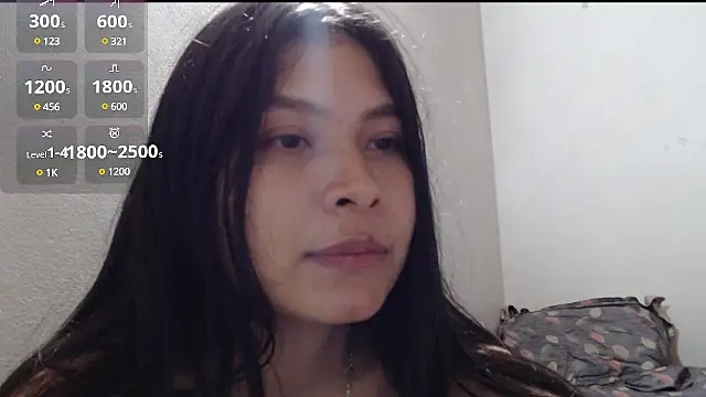 Snapshot of evolet01 chatting on 12, 2, 2025 evolet01 online show from 12, 2, 2025