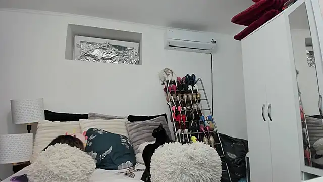 Snapshot of juliahayessxx chatting on 10, 9, 2025 juliahayessxx online show from 10, 9, 2025