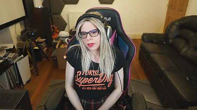 KelseyCobalt online show from 20, 2, 2025