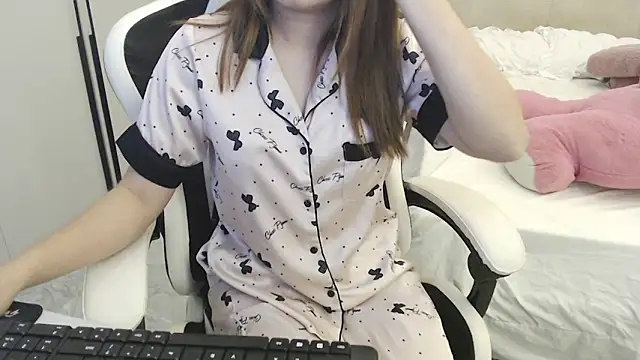 Snapshot of Hanako_love chatting on 6, 2, 2025 Hanako love online show from 6, 2, 2025