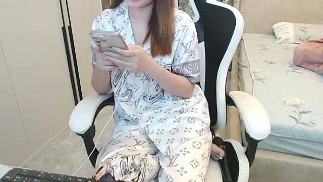 Snapshot of Hanako_love chatting on 10, 3, 2025 Hanako love online show from 10, 3, 2025