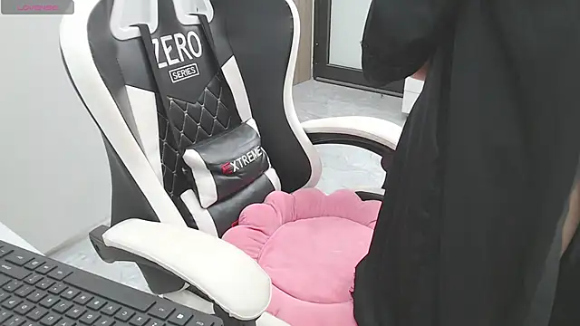 Hanako love online show from 6, 3, 2026