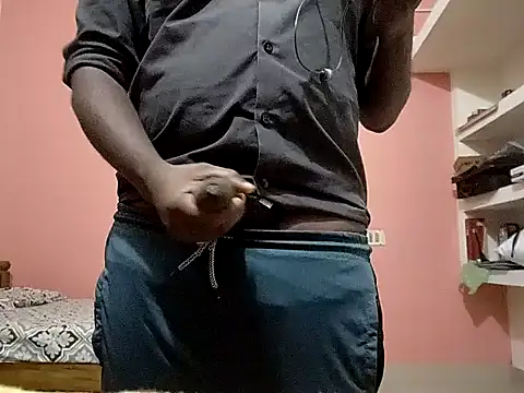 Snapshot of Aneesh007m chatting on 30, 10, 2025 Aneesh007m online show from 30, 10, 2025