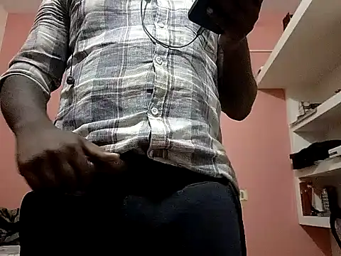 Snapshot of Aneesh007m chatting on 29, 11, 2025 Aneesh007m online show from 29, 11, 2025