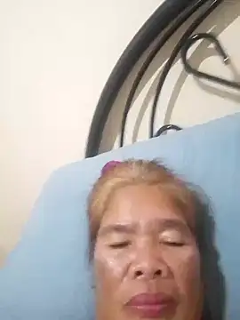 Snapshot of sexylizzy4u chatting on 5, 2, 2025 sexylizzy4u online show from 5, 2, 2025