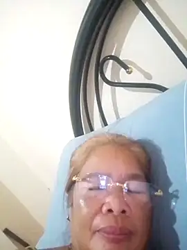 Snapshot of sexylizzy4u chatting on 5, 2, 2025 sexylizzy4u online show from 5, 2, 2025