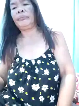 Snapshot of sexylizzy4u chatting on 8, 3, 2025 sexylizzy4u online show from 8, 3, 2025