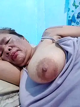 Snapshot of sexylizzy4u chatting on 14, 10, 2025 sexylizzy4u online show from 14, 10, 2025