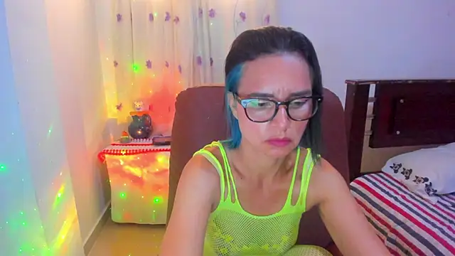 BrianaGarner online show from 28, 10, 2025