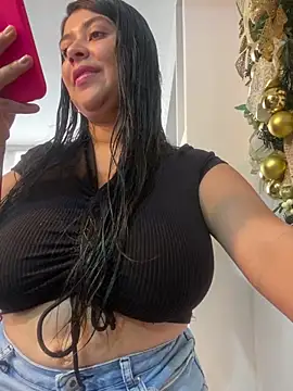 emilyjohanson online show from 30, 12, 2024