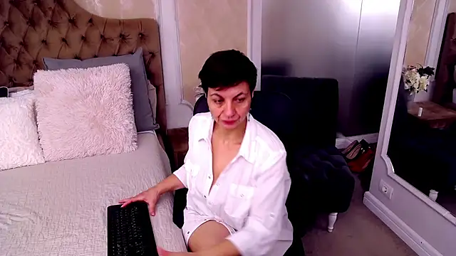 Snapshot of BustyPenellope chatting on 25, 1, 2025 BustyPenellope online show from 25, 1, 2025