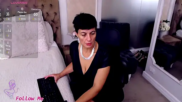 Snapshot of BustyPenellope chatting on 28, 9, 2025 BustyPenellope online show from 28, 9, 2025