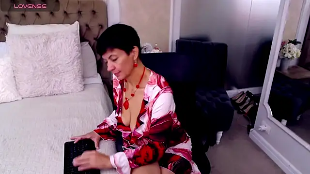 Snapshot of BustyPenellope chatting on 6, 10, 2025 BustyPenellope online show from 6, 10, 2025