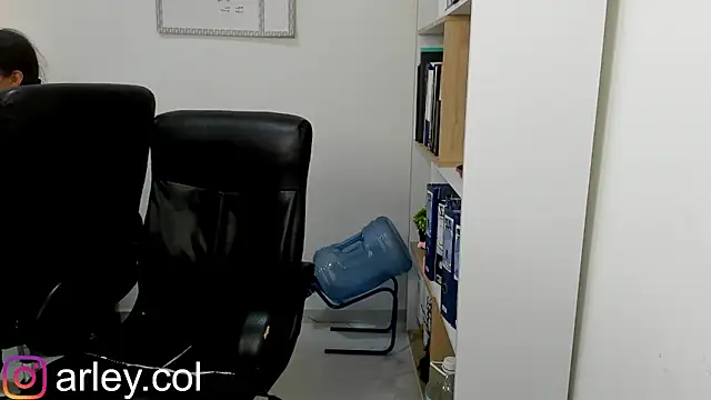 Snapshot of Dimitri_Colleman chatting on 24, 1, 2025 Dimitri Colleman online show from 24, 1, 2025