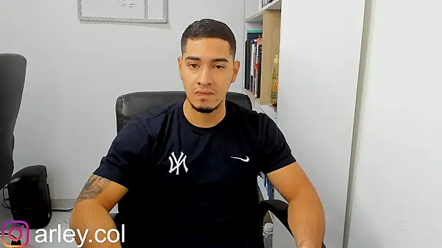 Snapshot of Dimitri_Colleman chatting on 1, 2, 2025 Dimitri Colleman online show from 1, 2, 2025