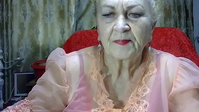 Emma52610 online show from 7, 12, 2024