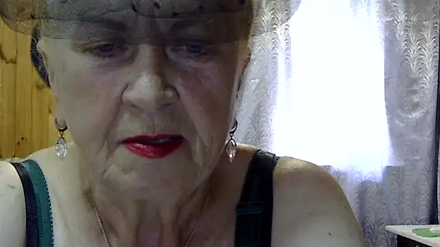 Emma52610 online show from 12, 9, 2025