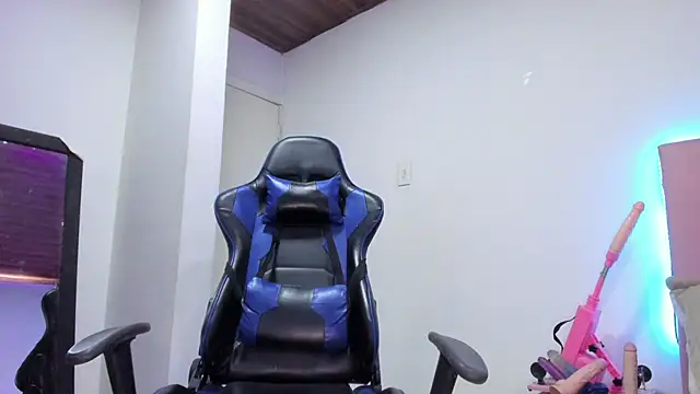 Snapshot of melani_xc chatting on 7, 11, 2025 melani xc online show from 7, 11, 2025