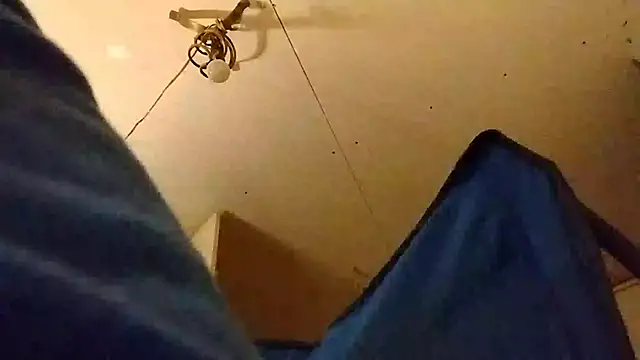 ROBERT0516 online show from 5, 10, 2025