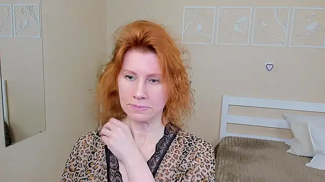 Snapshot of FoxySophia chatting on 3, 2, 2025 FoxySophia online show from 3, 2, 2025