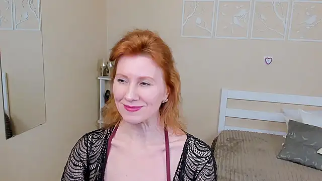 Snapshot of FoxySophia chatting on 4, 2, 2025 FoxySophia online show from 4, 2, 2025