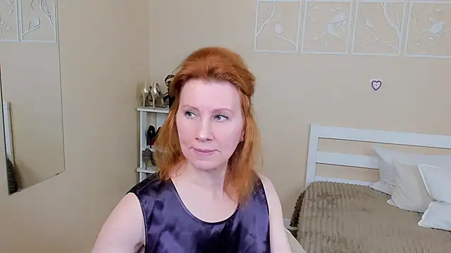 Snapshot of FoxySophia chatting on 5, 2, 2025 FoxySophia online show from 5, 2, 2025