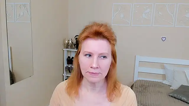 Snapshot of FoxySophia chatting on 6, 2, 2025 FoxySophia online show from 6, 2, 2025